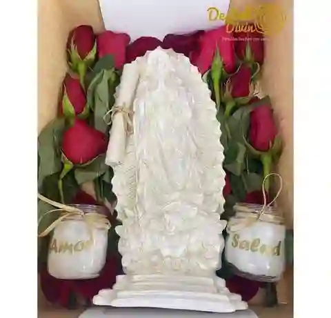 Caja Rosas Virgen 30cm Y 2 Velones