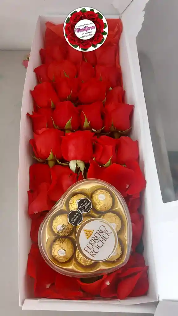 Caja Con 24 Rosas Rojas + Caja Chocolates