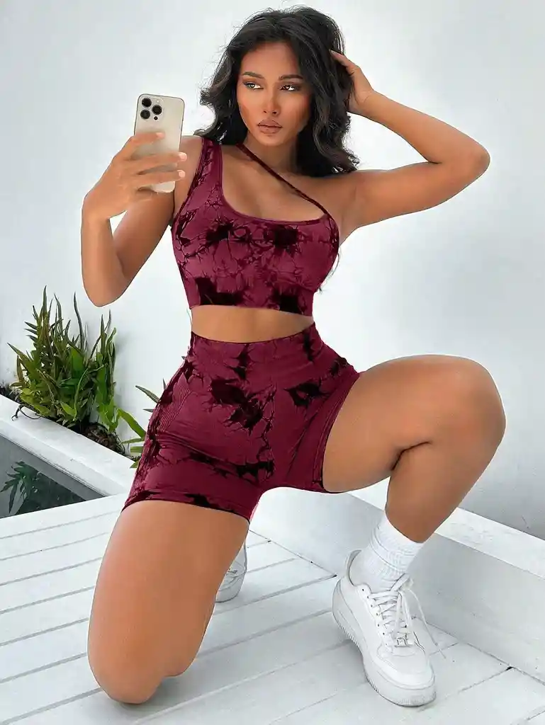 Short Deportivo Tie Dye Burdeos Talla M