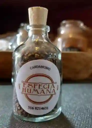 Cardamomo Descortezado