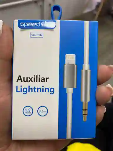 Cable Auxiliar Jack 3.5mm A Lightning Para Iphone
