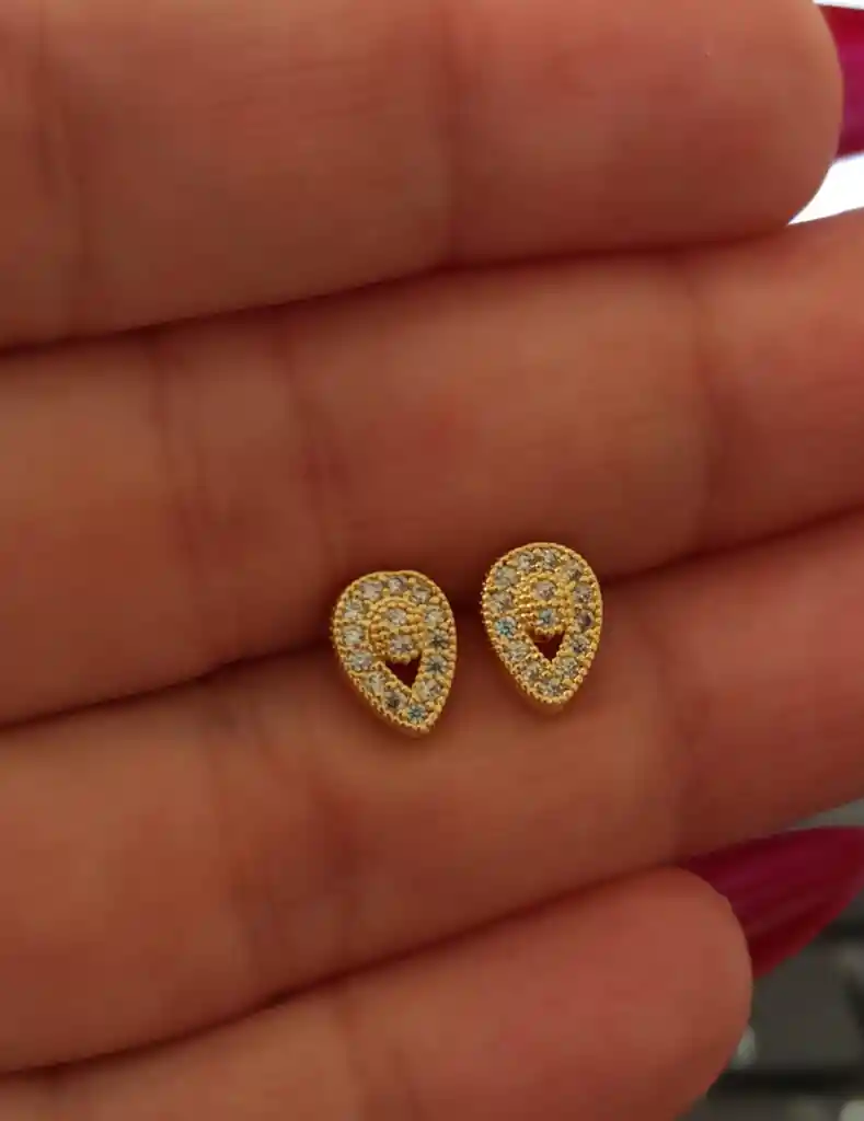 Arete Gota En Micro Zirconia En Oro Laminado 18k