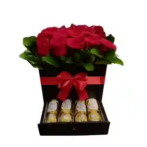 Caja Rosas Con Fererro Rocher