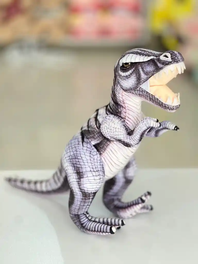 Dinosario Gris