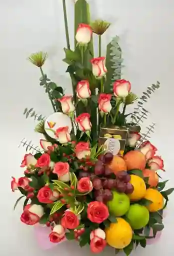 Frutero Con Rosas