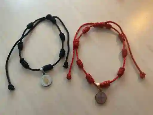 Tobillera De Nudos De Medalla De San Benito Abad