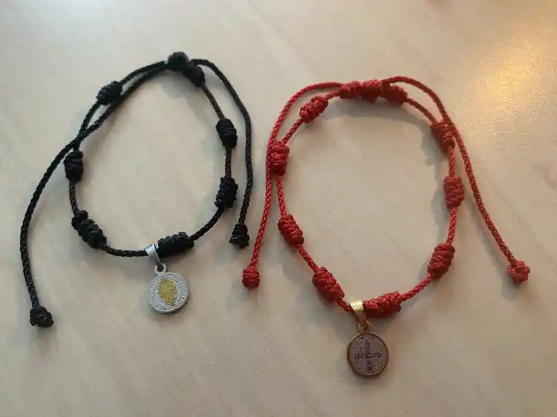 Tobillera De Nudos De Medalla De San Benito Abad