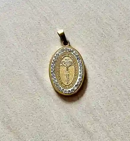 Dije Señor De Los Milagros En Circonio