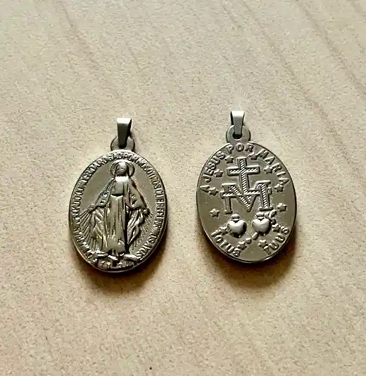 Dije Grande Medalla Virgen La Milagrosa