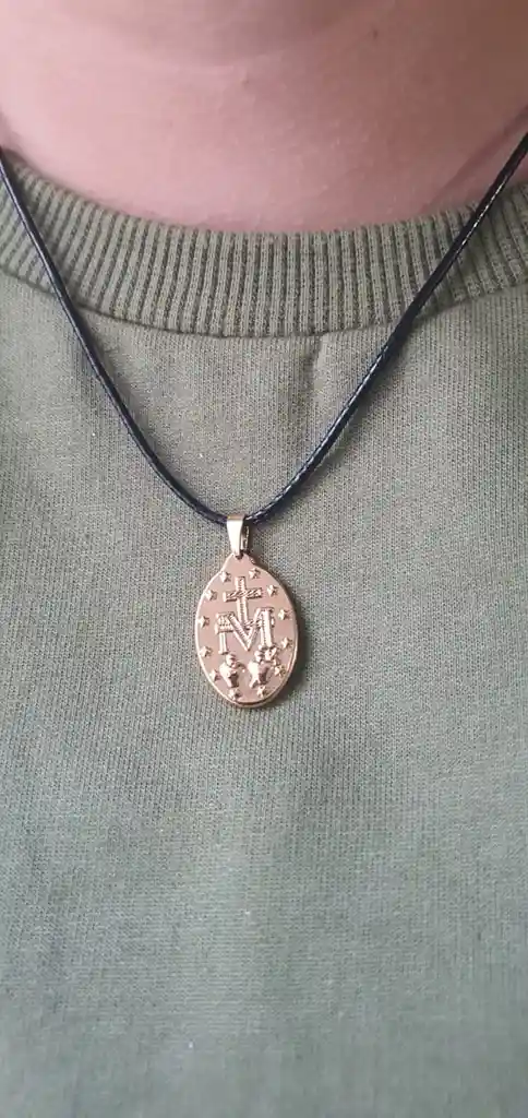 Dije Mediano Medalla Virgen La Milagrosa