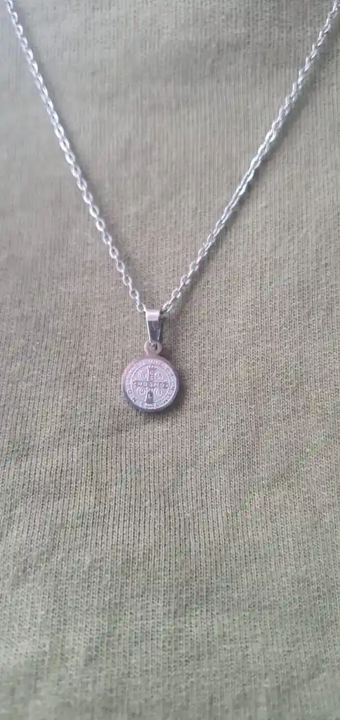 Dije Pequeño Medalla De San Benito Abad