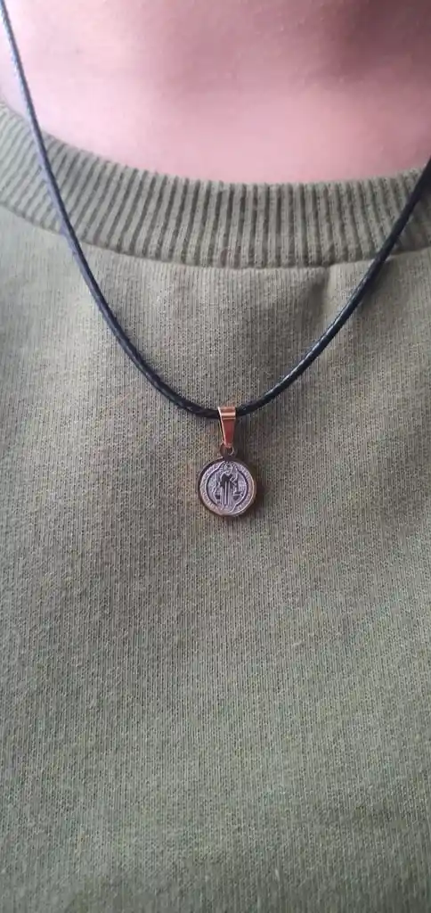 Dije Pequeño Medalla De San Benito Abad