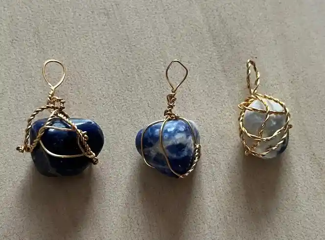Dije De Cuarzos Sodalita Azul (diferentes Modelos)