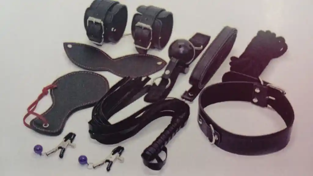 Kit Bondage Master 8 Piezas