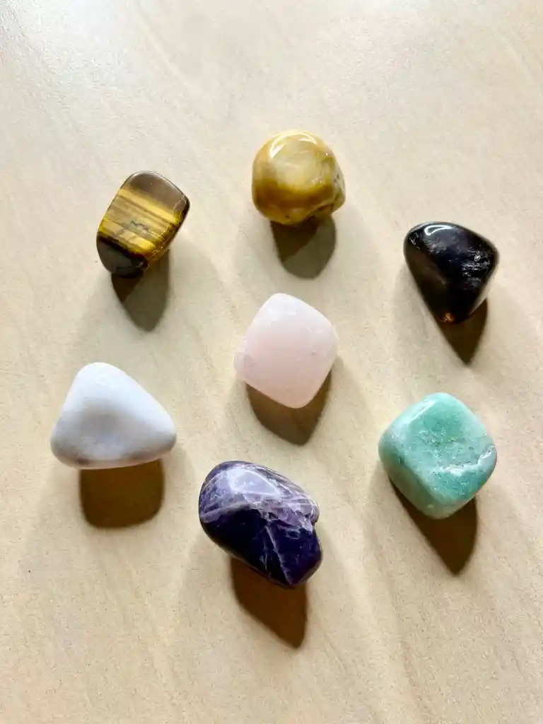 Paquete Cuarzos 7 Chakras Tamborados