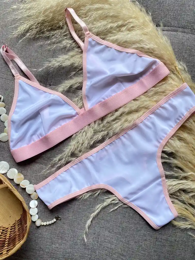 Conjunto De Ropa Interior En Diversos Colores