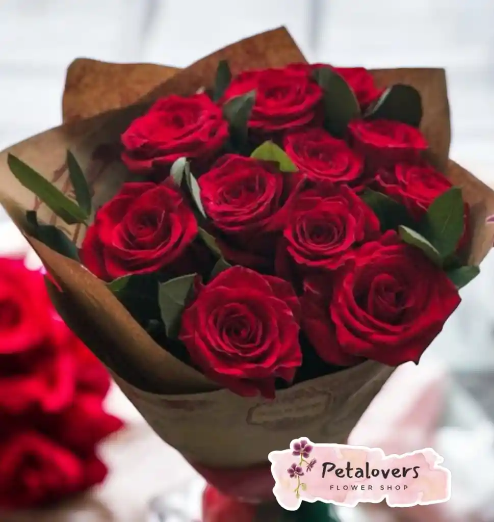 Bouquet De 12 Rosas Rojas Amor Y Amistad