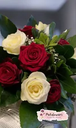 Flores Bouquet De 12 Rosas Rojas Y Blancas