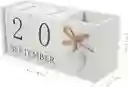 Calendario De Madera Con Portalapicero