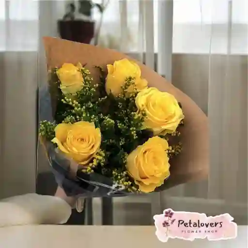 Flores Bouquet De 12 Rosas Rojas