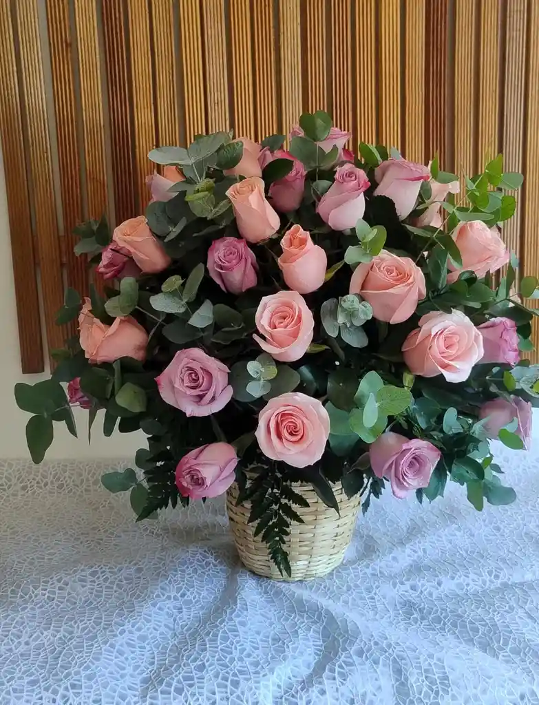 Canasto De Rosas