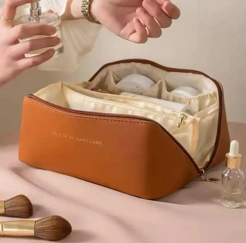 Cosmetiquera Viral Multifuncional Con Compartimientos (café)