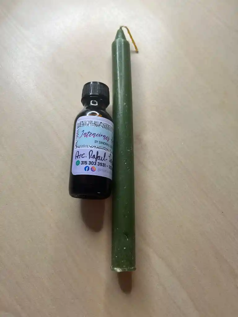 Kit: Energiza Tus Peticiones Con Elemento Fuego Y Los Arcangeles (vela Y Aceite De Aroma Esencial)