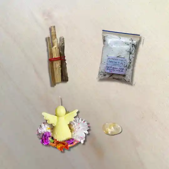 Kit Regalo: Armoniza Con Los 4 Elementos De La Mano De Los Arcangeles (vela, Cuarzo, Palo Santo Y Sal Marina)