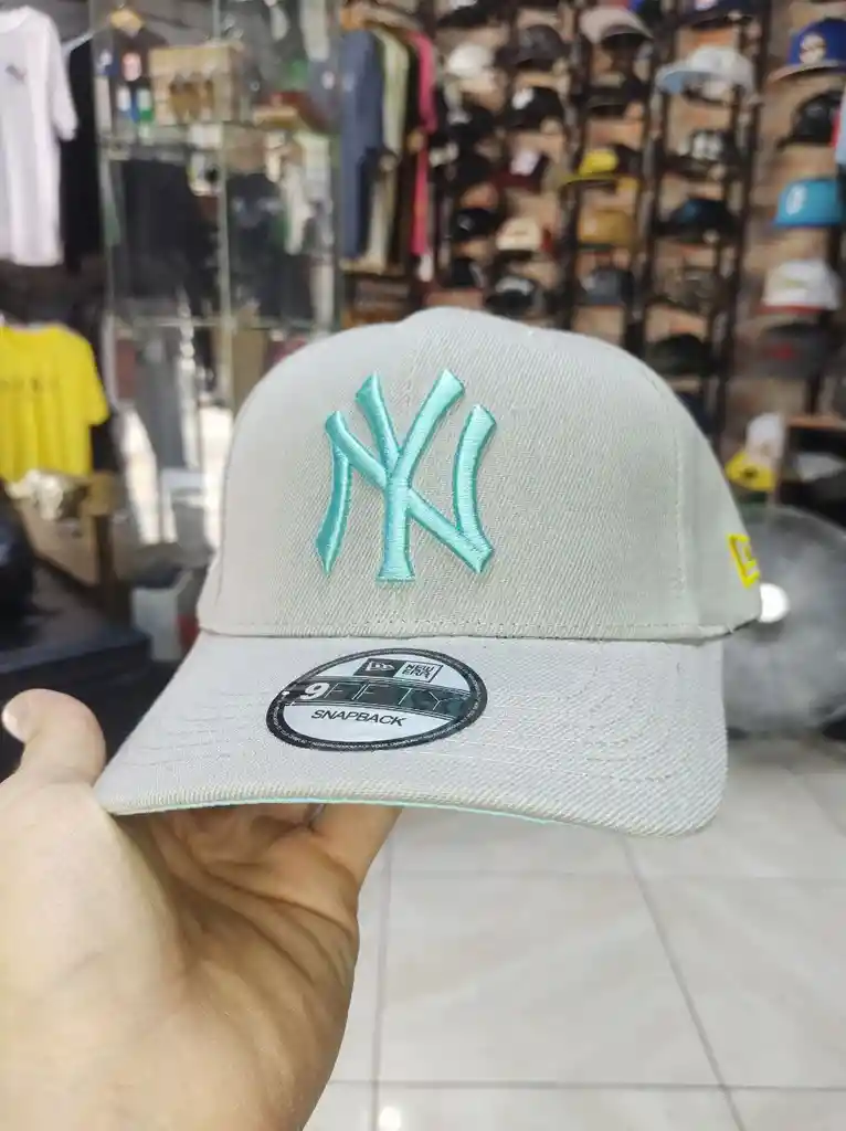 Gorra Ny Gris