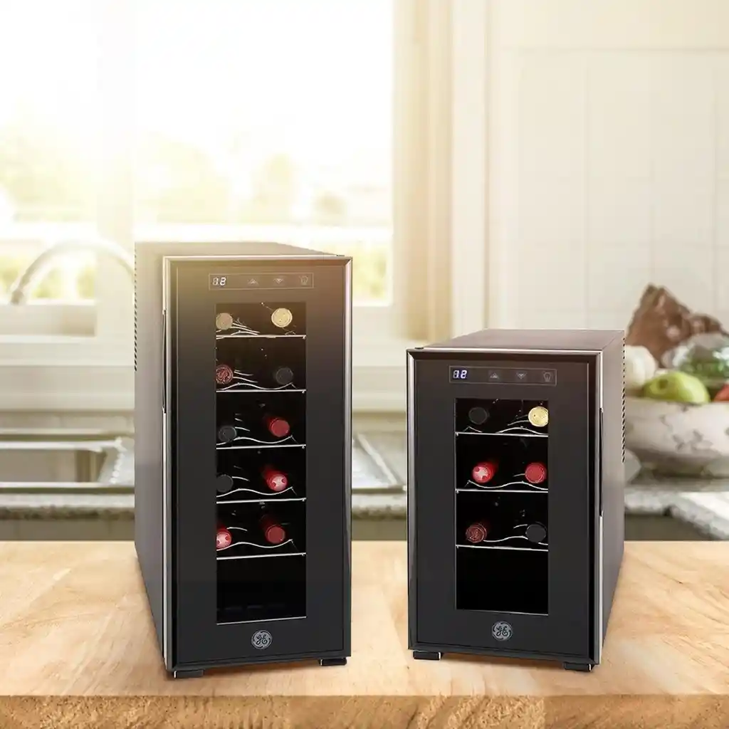 Cava De Vinos 12 Botellas Ge Panel Digital Negro Gw12xdbb 110v