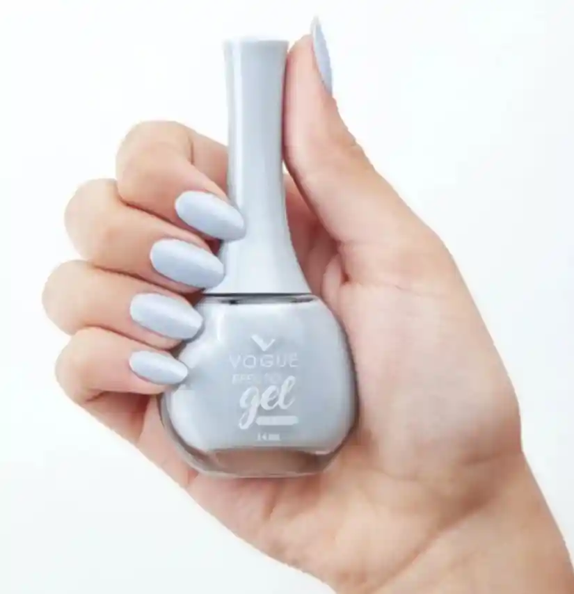 Esmalte Vogue En Gel Larga Duracion Color Gris Escarchado Agua