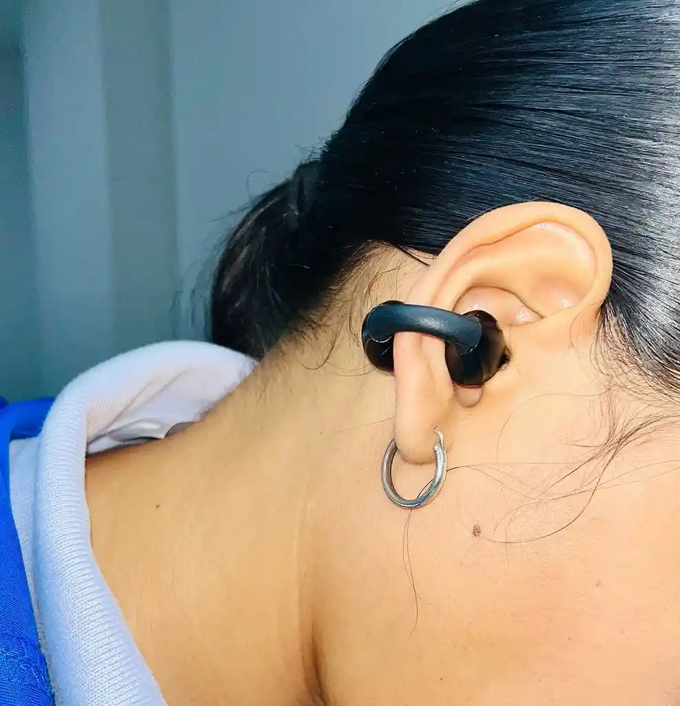 Audífonos Conducción Osea Ear Cuff