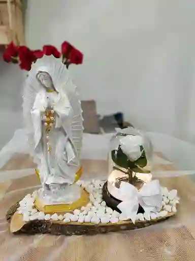 Altar Rústico Grande Con Virgen Y Rosa Preservada