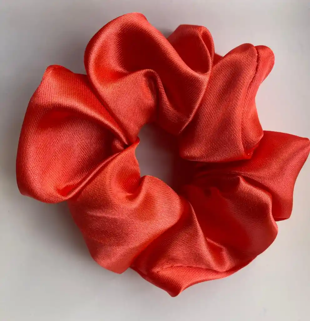 Bamba Scrunchies En Satín Salmon Vibrante Ref 747