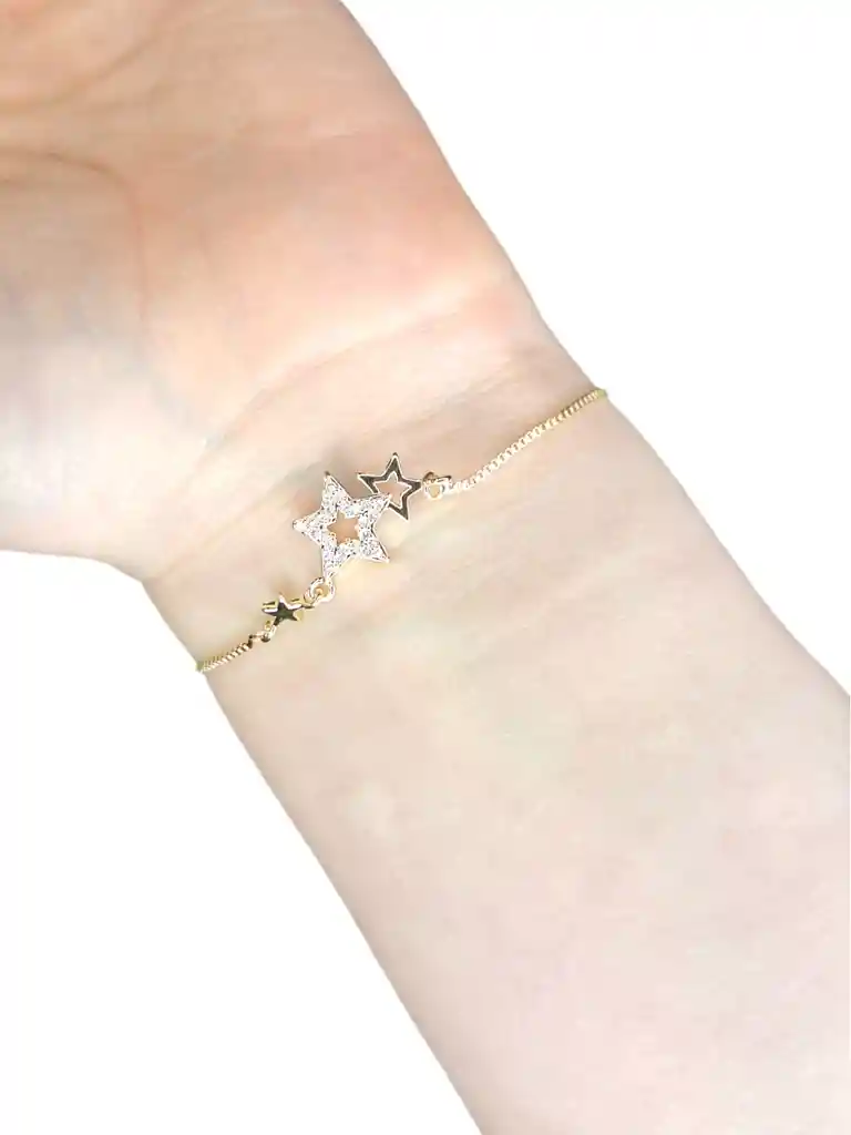 Pulsera Dorada En Acero Con Colgante De Tres Estrellas