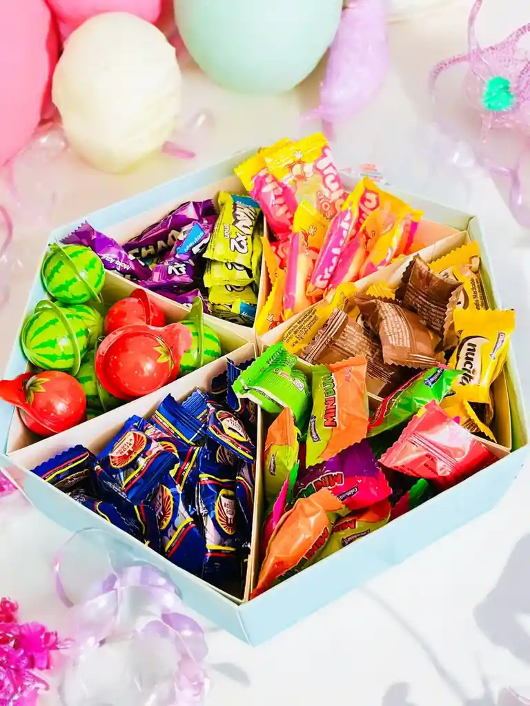 Caja Amor Y Amistad Corazon Grande Con Dulces Y Gomitas - Regalo Cumpleaños - Regalo Feliz Dia