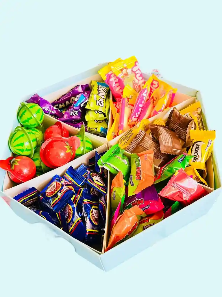 Caja Amor Y Amistad Corazon Grande Con Dulces Y Gomitas - Regalo Cumpleaños - Regalo Feliz Dia