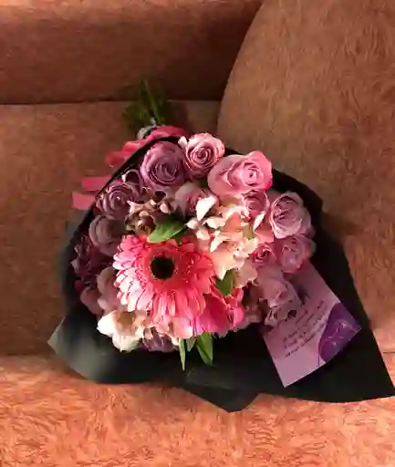 Bouquet De Rosas