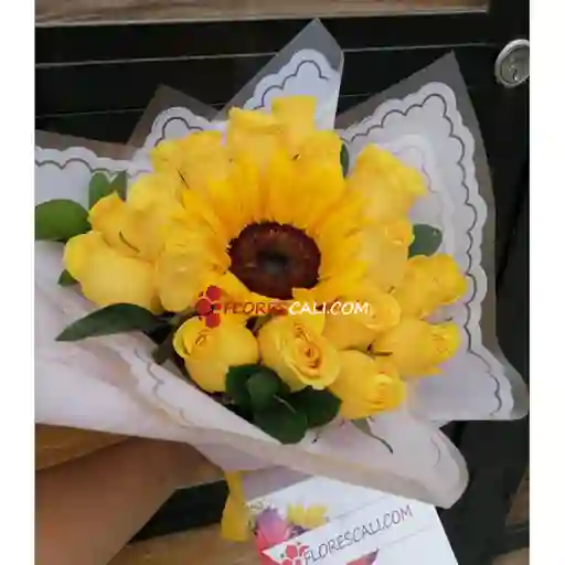 Bouquet Girasol Y Rosa Amarilla Coreano