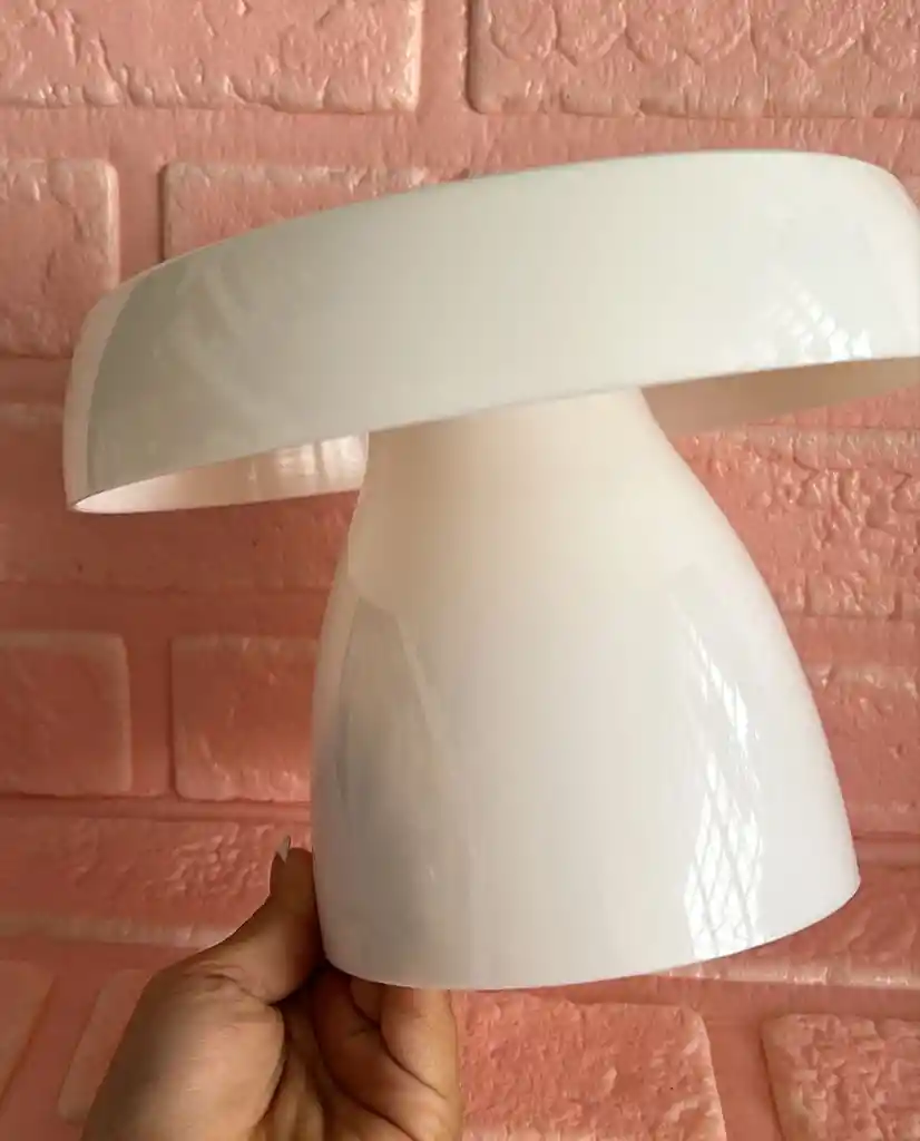 Soporte O Base Para Tortas En Forma De Hongo Blanco