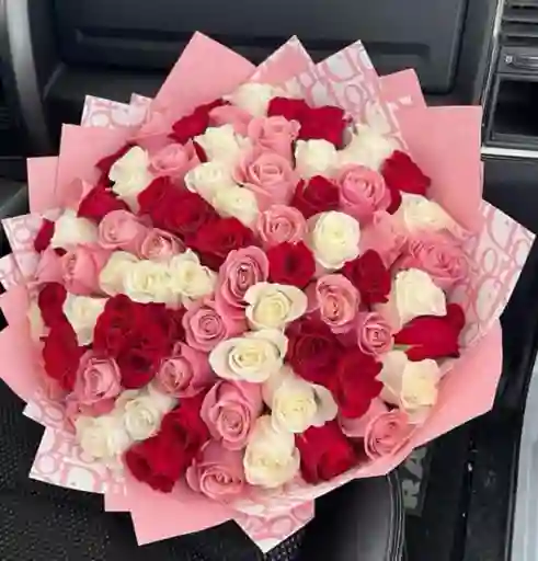 Bouquet 50 Rosas Tricolor