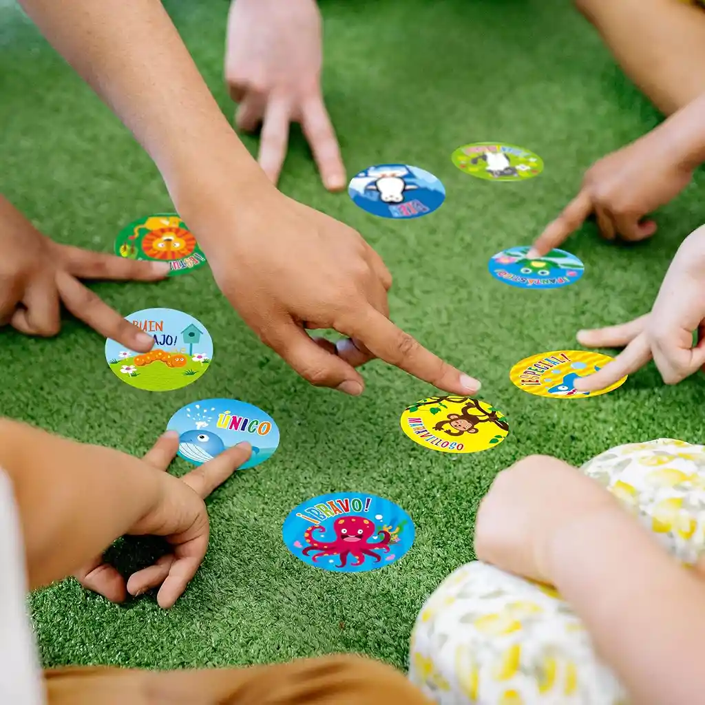 Stickers Adhesivos Calificar Tareas Rollo De 600 Escuela