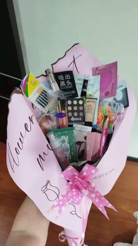 Ramo De Maquillaje Especial Mes De Septiembre