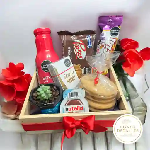 Caja Chic Con Té , Snacks Artesanales Y Una Planta