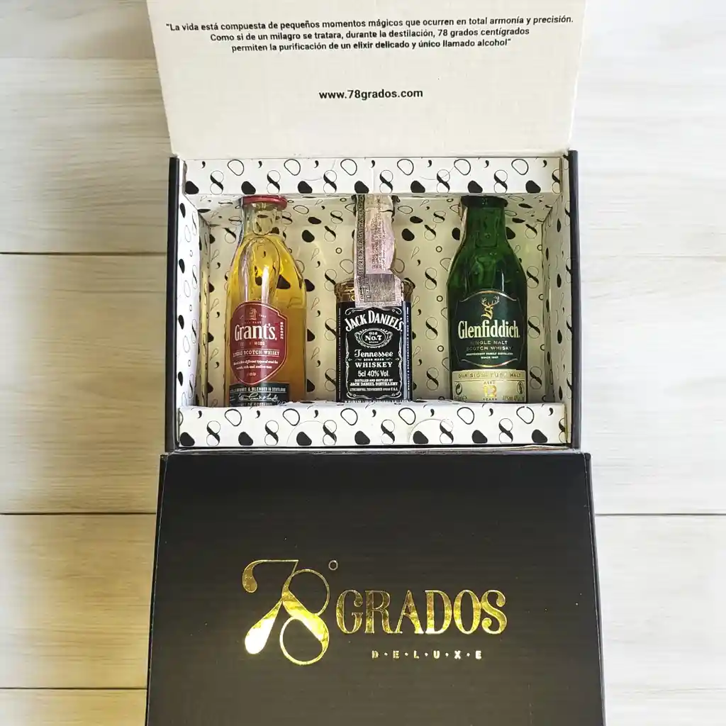 Caja De Regalo Con Mini Botellas De Whisky