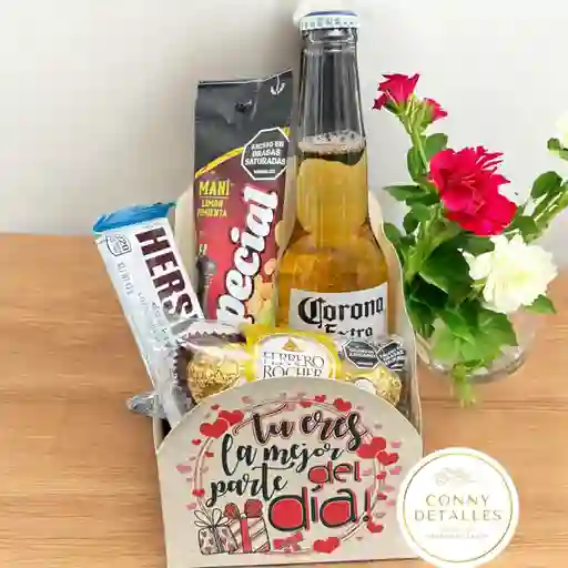 Caja De Snacks Y Corona