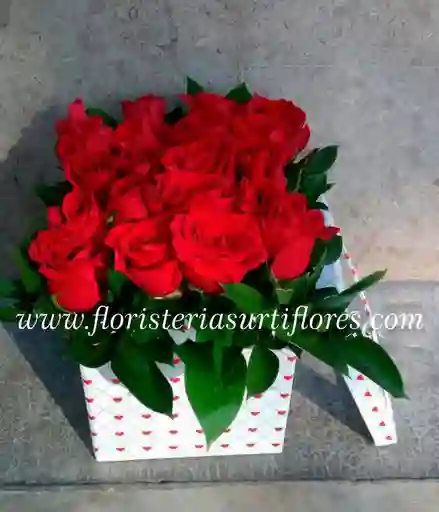 Caja De Rosas Rojas