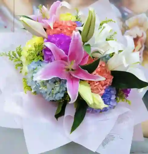 Bouquet Hortensias Y Lirios