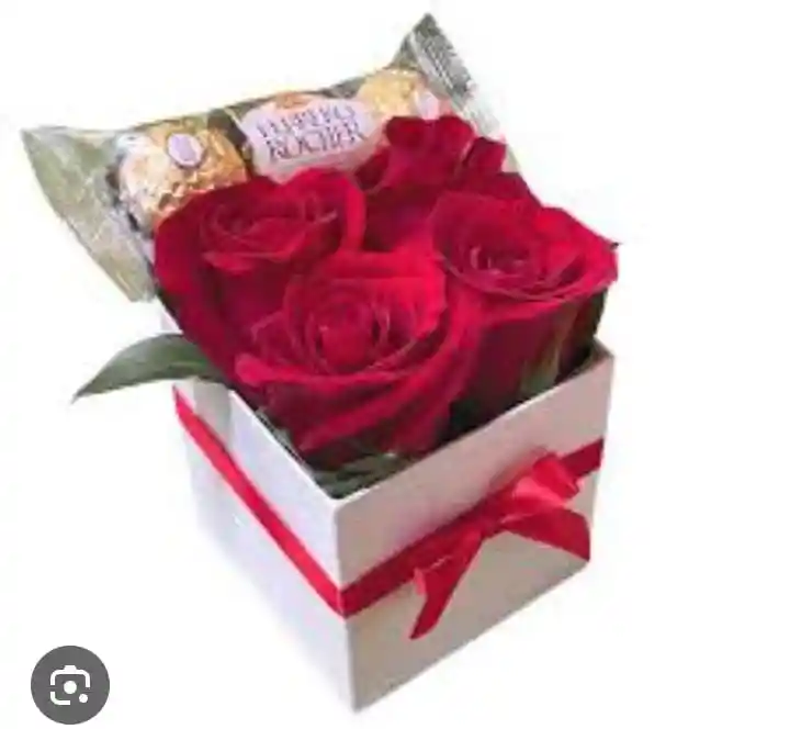 Caja Con Rosas Y Ferreros