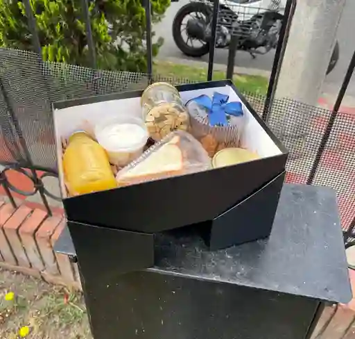Desayuno Sorpresa Caja Mesa Negra